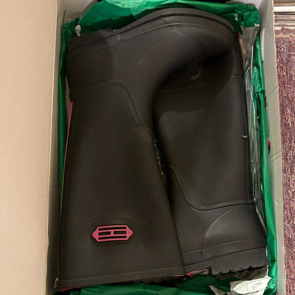 Tommy Hilfiger Black Boots with Pink Details